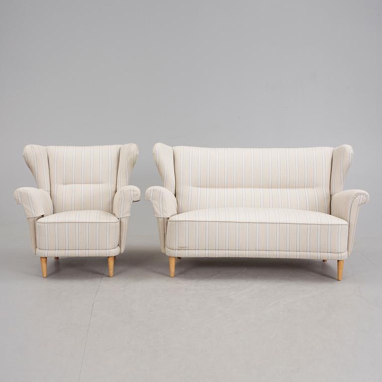 SOFFA OCH FÅTÖLJ, 1940-tal.