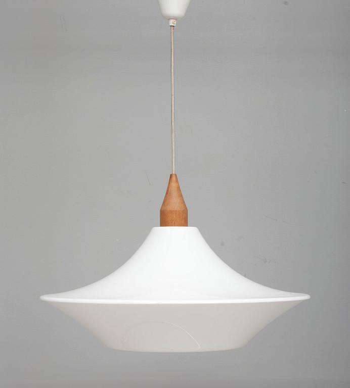 TAKLAMPA, 1900-talets slut. Höjd 70 cm.