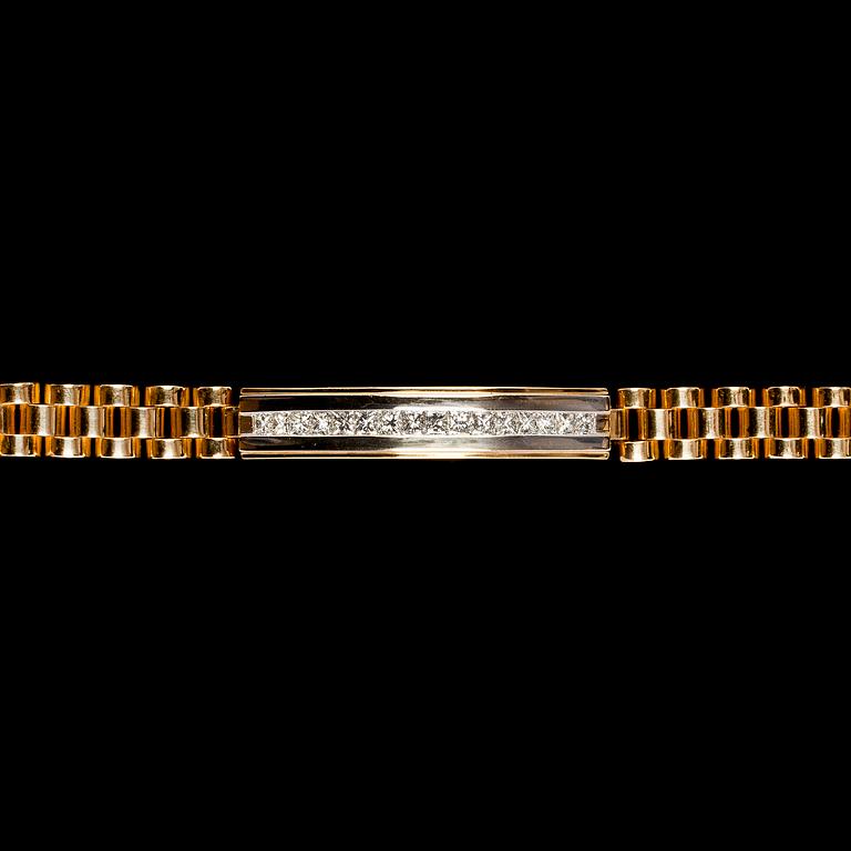 A princess cut diamond bracelet, tot. app. 4 cts.