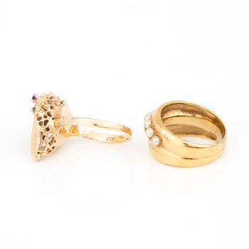 RINGAR 2 st, olika guldhalter.