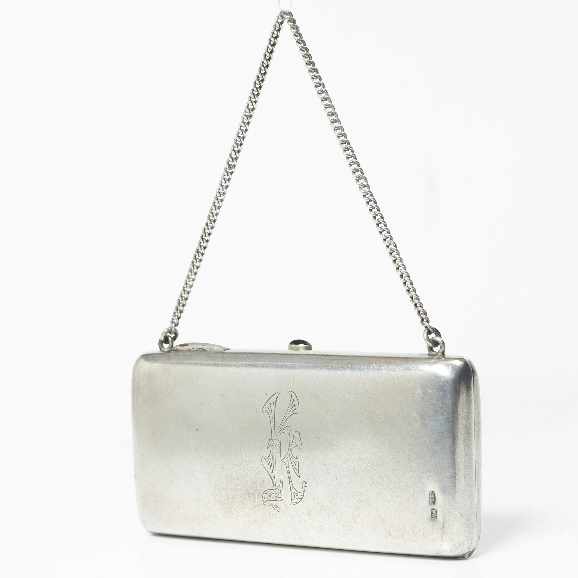 A Russian silver purse, Moscow, 1908-26.