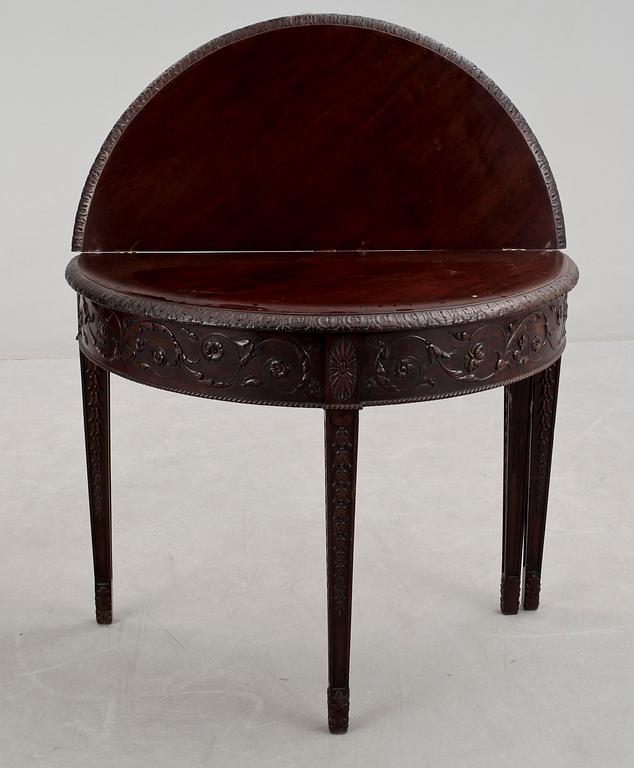 BORD samt STOLAR, 4 delar, troligen Nordiska Kompaniet, 1920-tal.