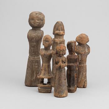 6 INDONESIAN WOODEN FIGURES.