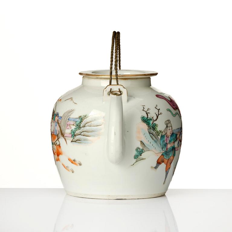 Tekanna med lock, porslin. Qingdynastin, 1800-tal.