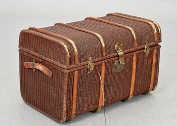 KOFFERT, 1900-talets första hälft.