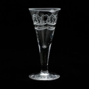 KARAFF samt SNAPSGLAS, 9 delar, "Molnet", Simon Gate, signerade, Orrefors, 1920-tal.