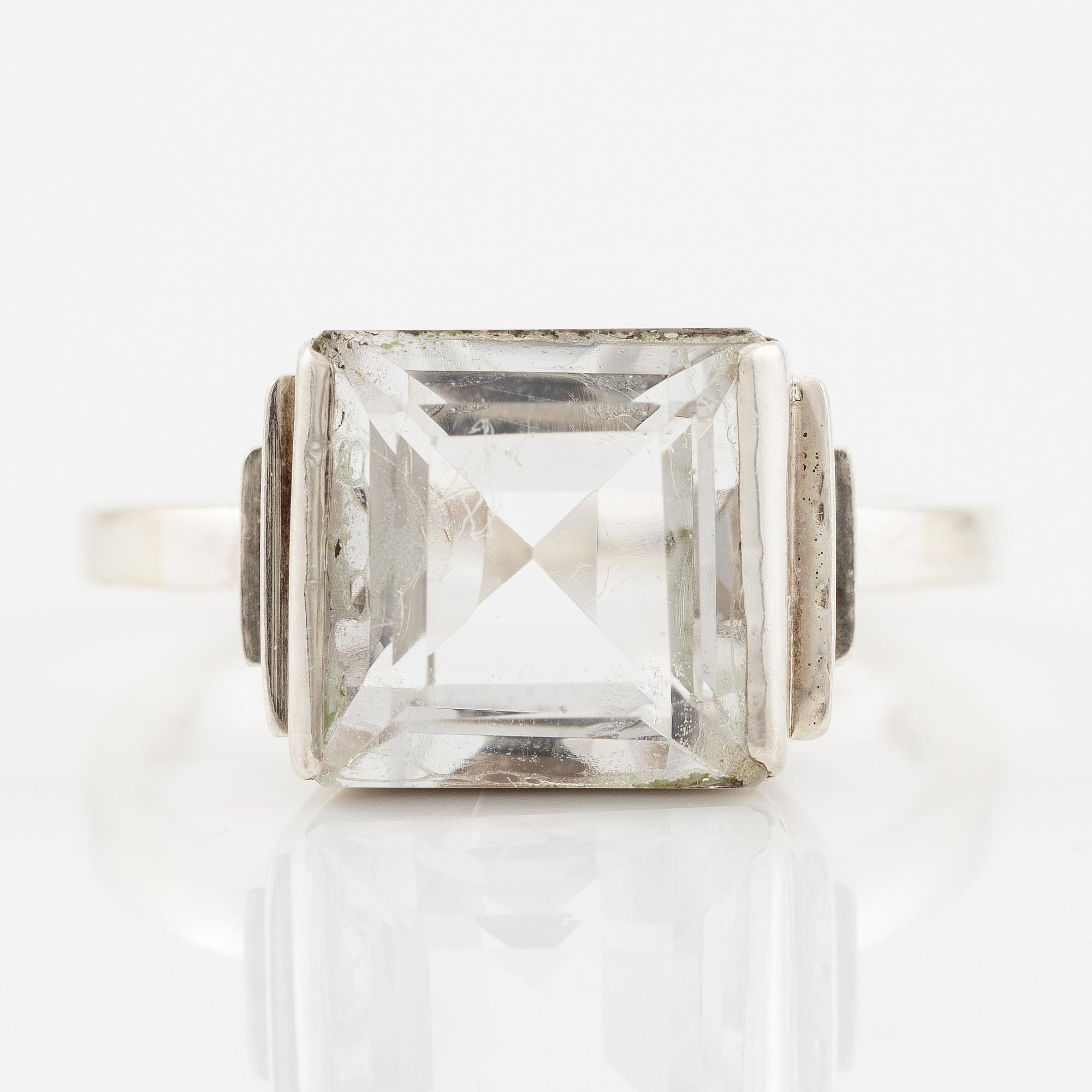 Wiwen Nilsson, ring, silver med trappslipad bergkristall, Lund 1943.