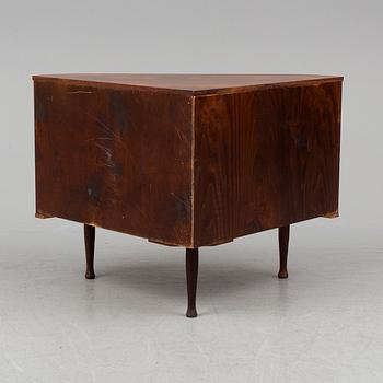 PER GARDNER, a Norwegian rosewood veneerd drinks cabinet, Sola, 1960's.