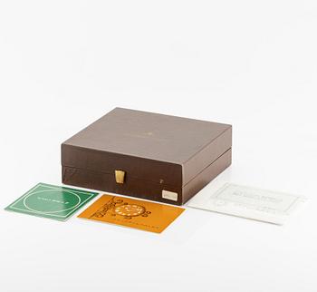 Jaeger-LeCoultre, "Double Signed Wako", table clock, 15 x 15.5 x 3 (4.5) cm.