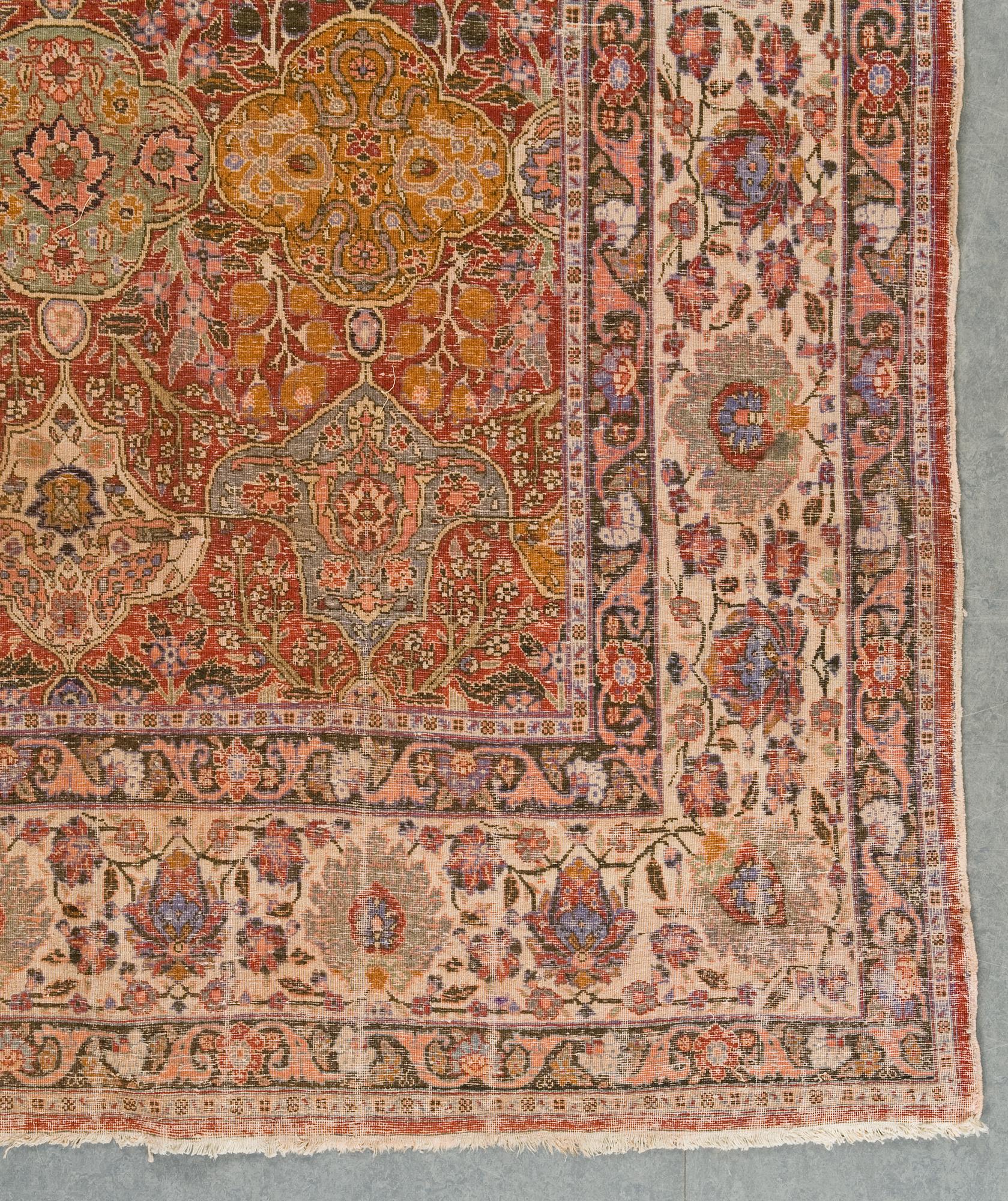 ANTIK TÄBRIS. 388,5 x 293 cm.