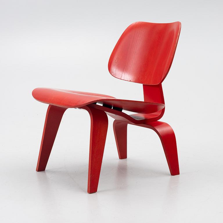 Charles & Ray Eames, a 'Plywood Group LCW Lounge Chair', Vitra, 2014.