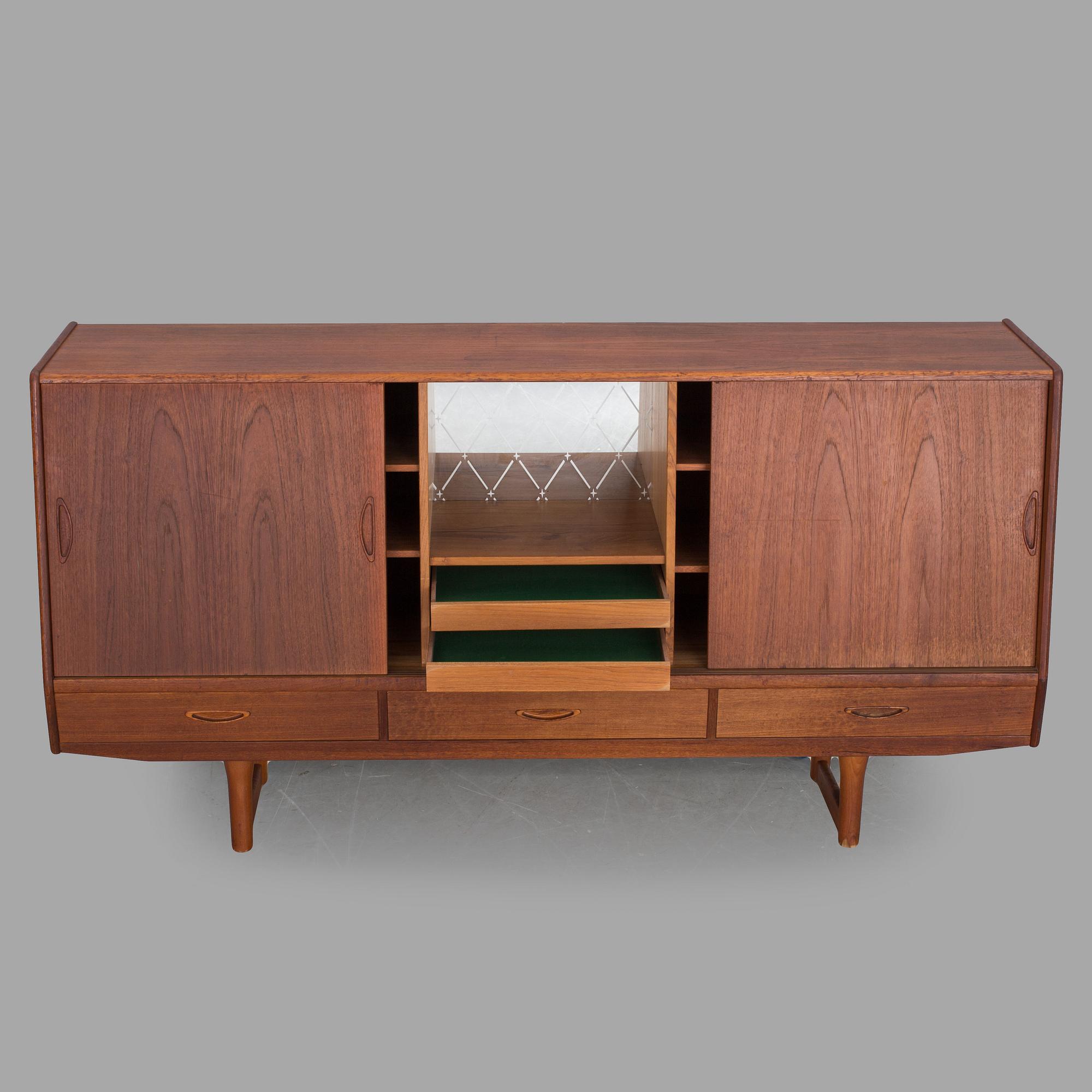 SIDEBOARD, teak, 1950-tal.