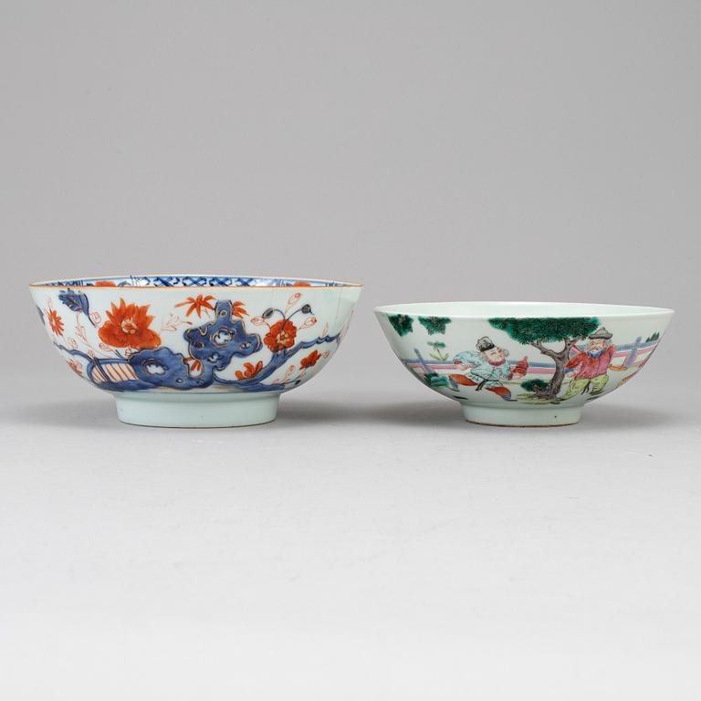 Two porcelain bowls, Qing dynasty, 18th/19th century.