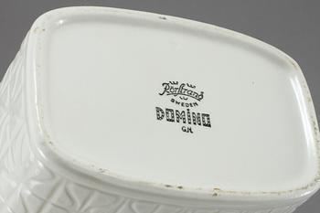 VASER, 3 st, porslin, "Domino", Gunnar Nylund, 1900-talets andra hälft.