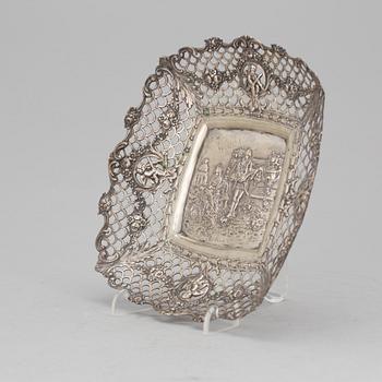 FAT, silver, stämplad AM, omkring sekelskiftet 1900. Vikt ca 156 gram.