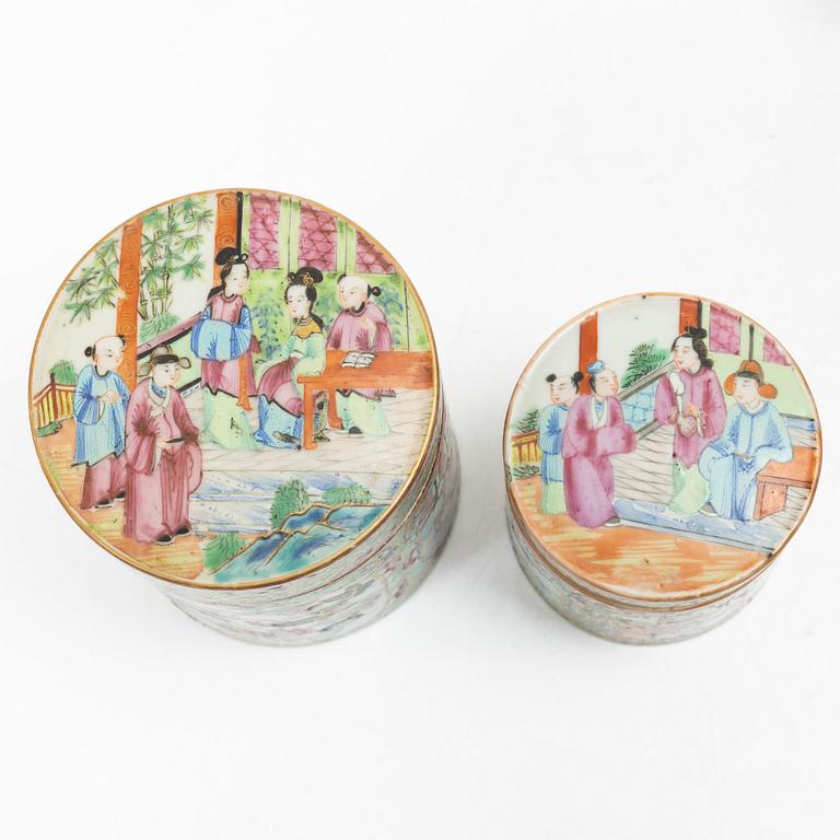 A five piece famille rose Canton box set, Qing dynasty, 19th century.