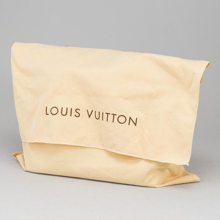 LOUIS VUITTON, 'Vernis Alma PM'.