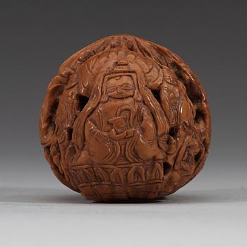 SKULPTERADE VALNÖTTER, sex stycken. Sen Qing dynasti (1644-1912).