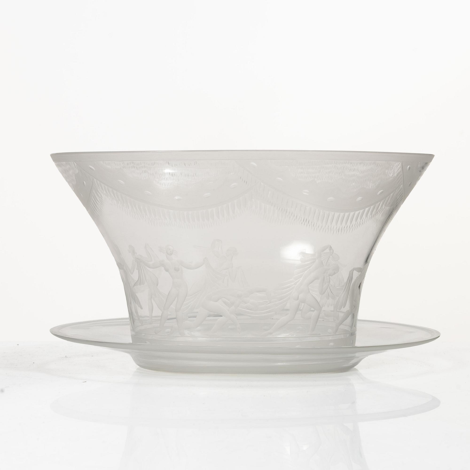 Simon Gate, a bowl on stand, 'Slöjdansen', Orrefors, 1930.