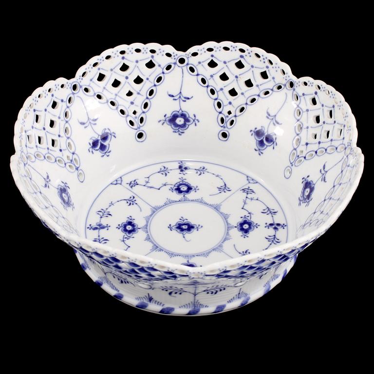 SKÅL, porslin, "Musselmalet", Royal Copenhagen, 1900-talets andra hälft.