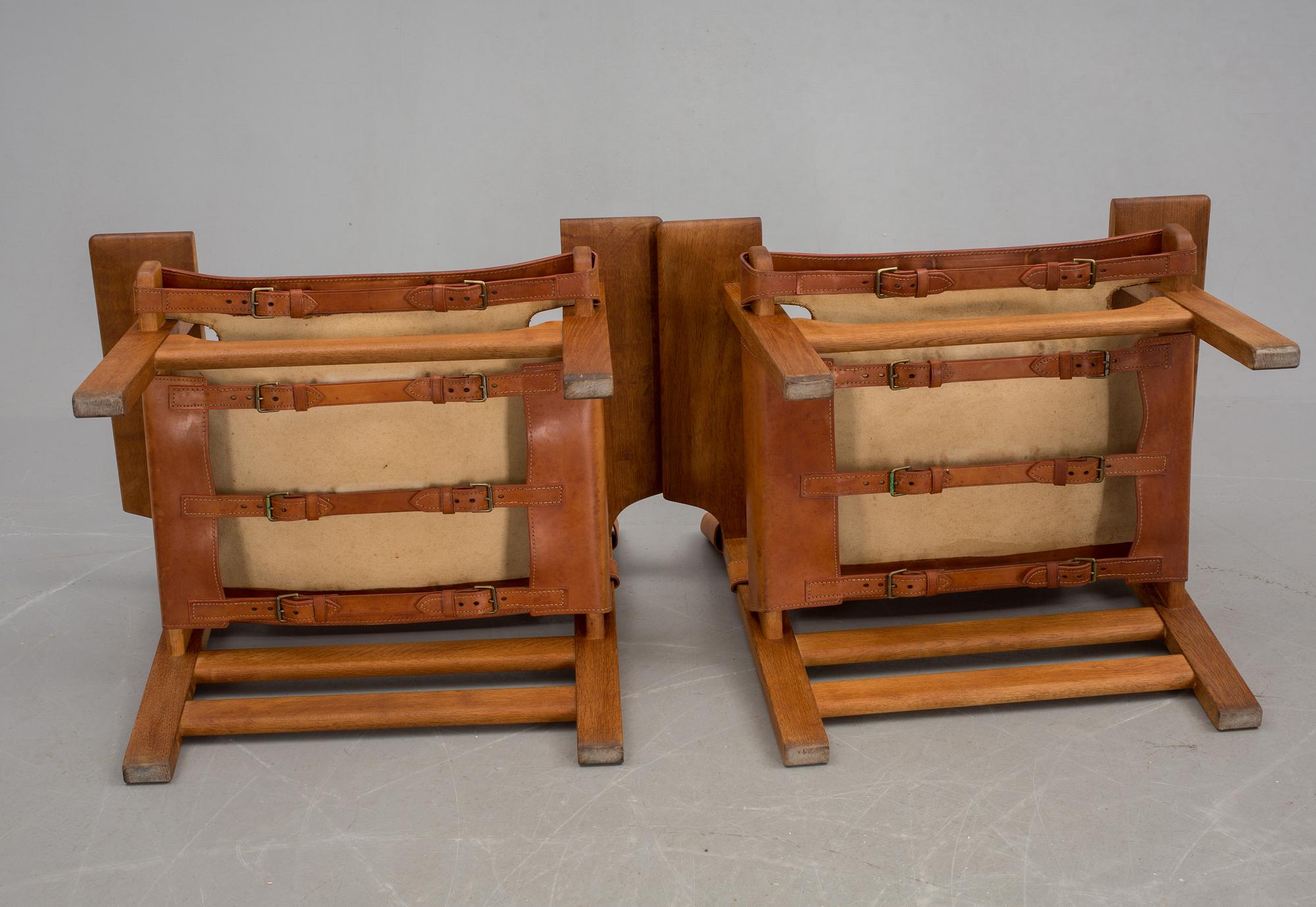 KARMSTOLAR, ett par, "Spanska stolen", Börge Mogensen för Fredericia Stolefabrik, Danmark.