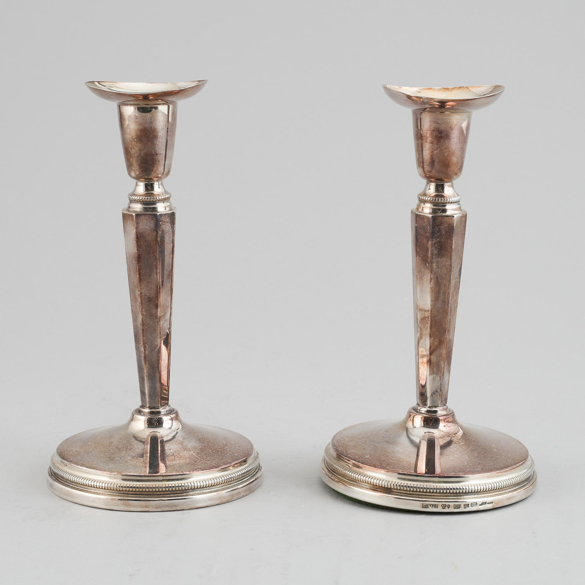 Eric Löfman, ljusstakar, ett par, silver, Mema, Lidköping 1999.