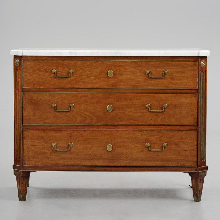 A late Gustavian mahogny commode by C D Fick (1776.1896).