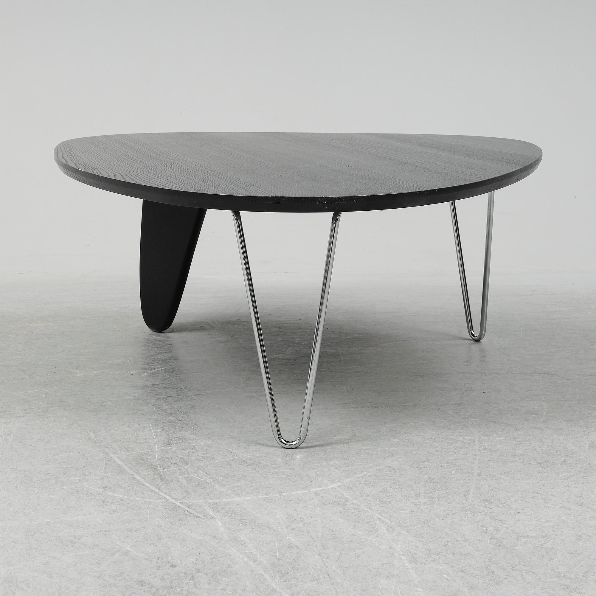 ISAMU NOGUCHI, soffbord, "Fin Table", Vitra Design Museum, 2002.