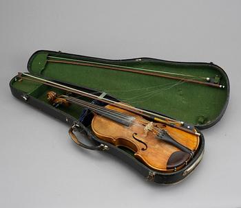 VIOLIN, etikettmärkt Rudolf Götz, Geigenbauer Wernitzgrün i.S fecit anno 1922.