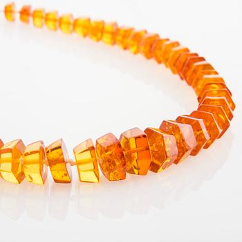 COLLIER, 2 st, bärnsten.