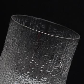 TAPIO WIRKKALA,  glas samt tallrikar, 12+12 st "Ultima Thule", Iittala. Formgiven 1968.