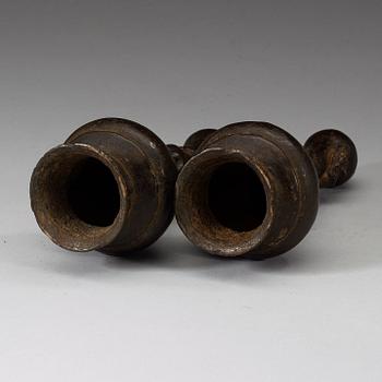 Two bronze vases, Ming Dynasty (1368-1644).