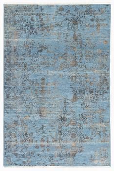 Rug, Jaipur, wool with silk details. 185 x 280 cm.