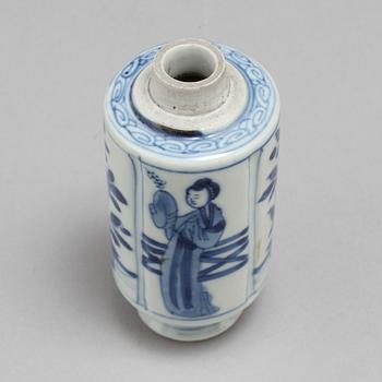 A blue and white miniature vase, Qing dynasty, Kangxi (1662-1722).