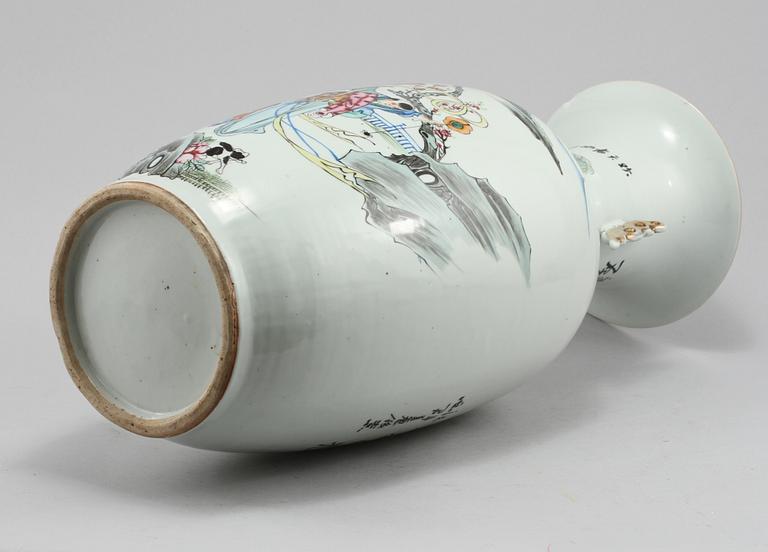 URNA, porslin, Kina, 1900-tal.