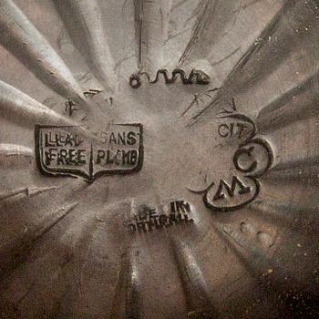 A first half och 20th century pewter Champange cooler.