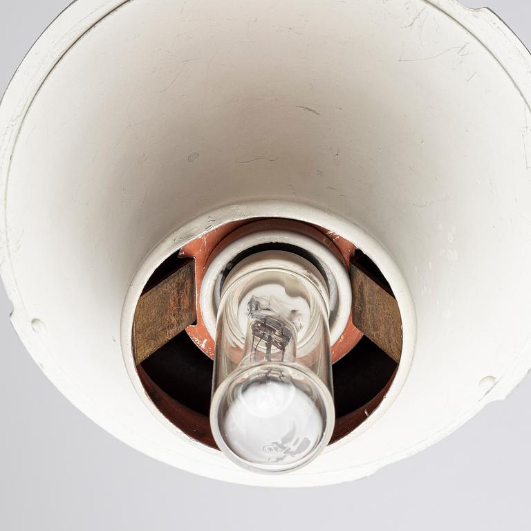 Poul Henningsen, taklampa, "PH-5", Louis Poulsen, Danmark,  troligtvis 1970-tal.