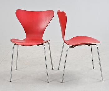 STOLAR, ett par, "Sjuan", Arne Jacobsen, Fritz Hansen, 1968.