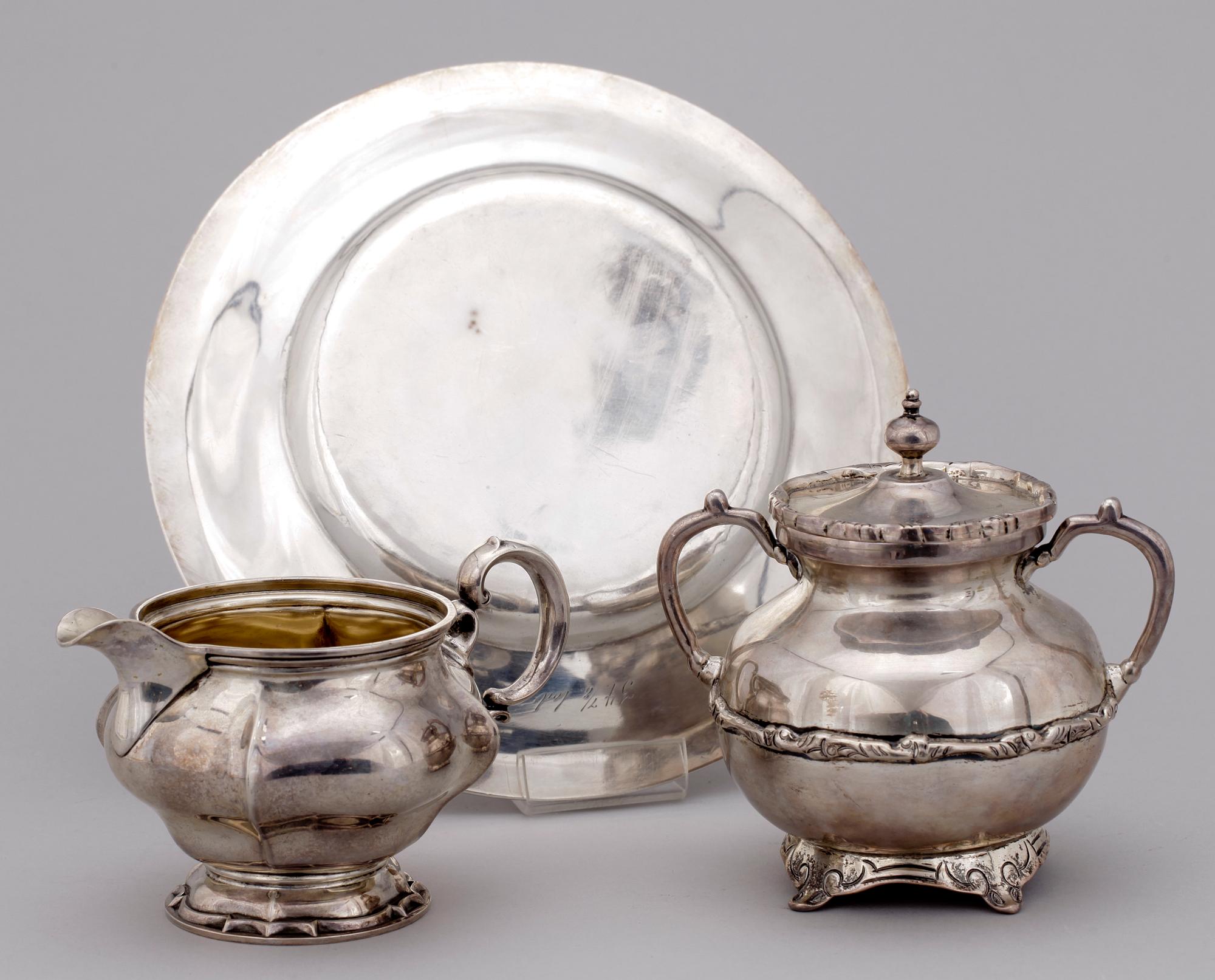 PARTI SILVER, 3 delar, bla Christian Hammer, Stockholm, 1800-1900-tal. Totalvikt ca 1000 gram.