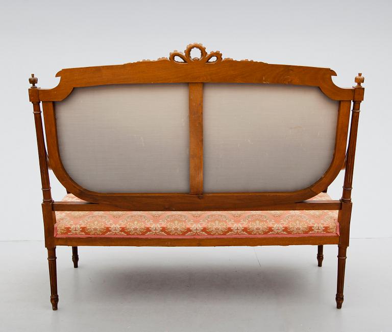 SALONGSMÖBEL, 3 delar, gustaviansk stil, 1900-talets första hälft.