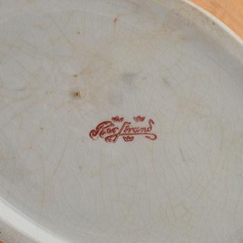 Two creamwear hen shaped egg bowls, Rörstrand & Gustavsberg, late 19th century and 1920's/30's.