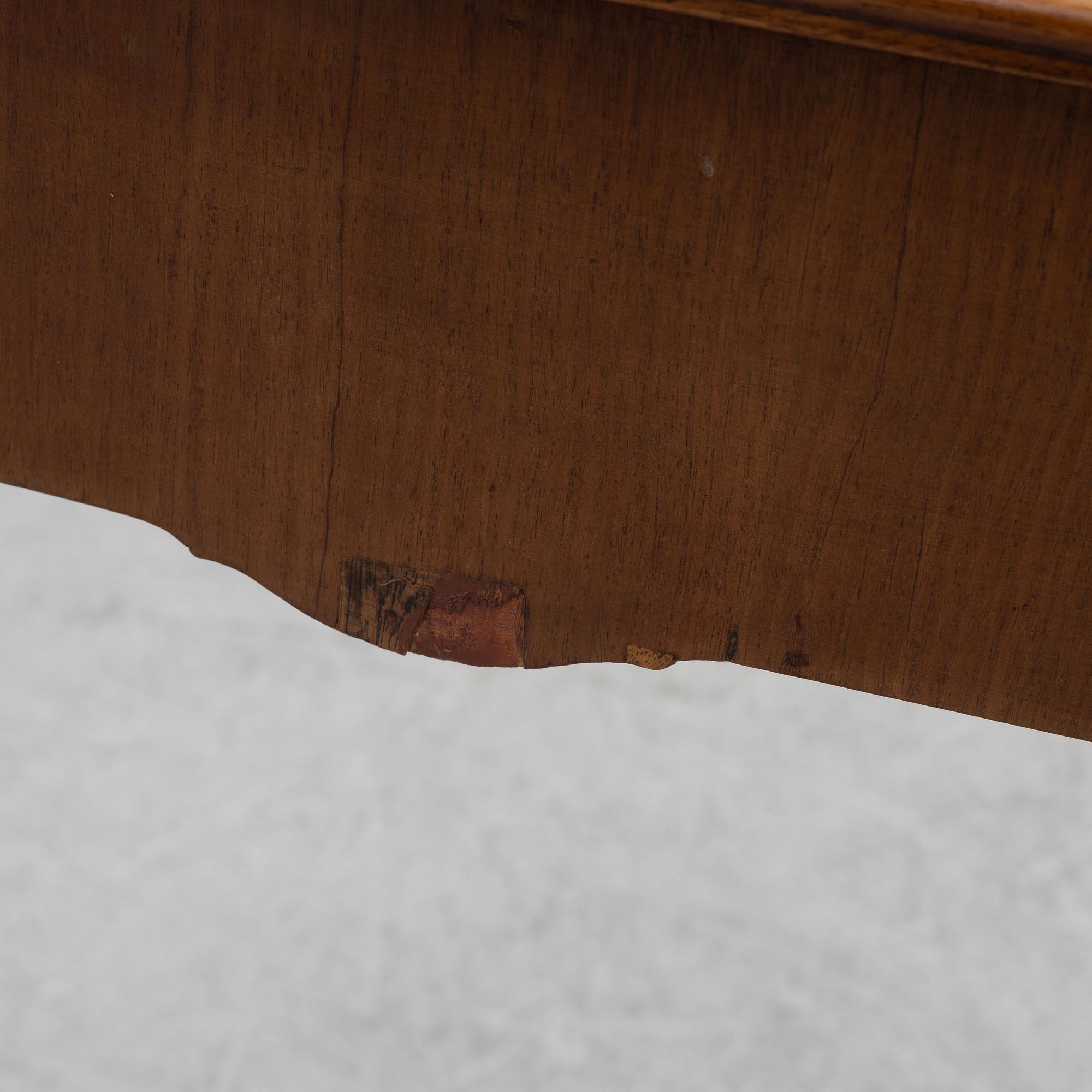 Bord, tillskrivet Jöns Efverberg (mästare i Stockholm 1768-77), Rokoko.