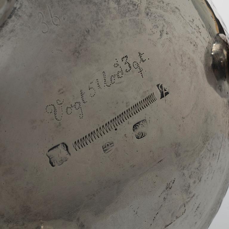 A 19th/20th century silver beaker and cover. Barock style.