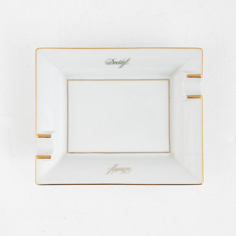 Six cigar accessories, Davidoff.