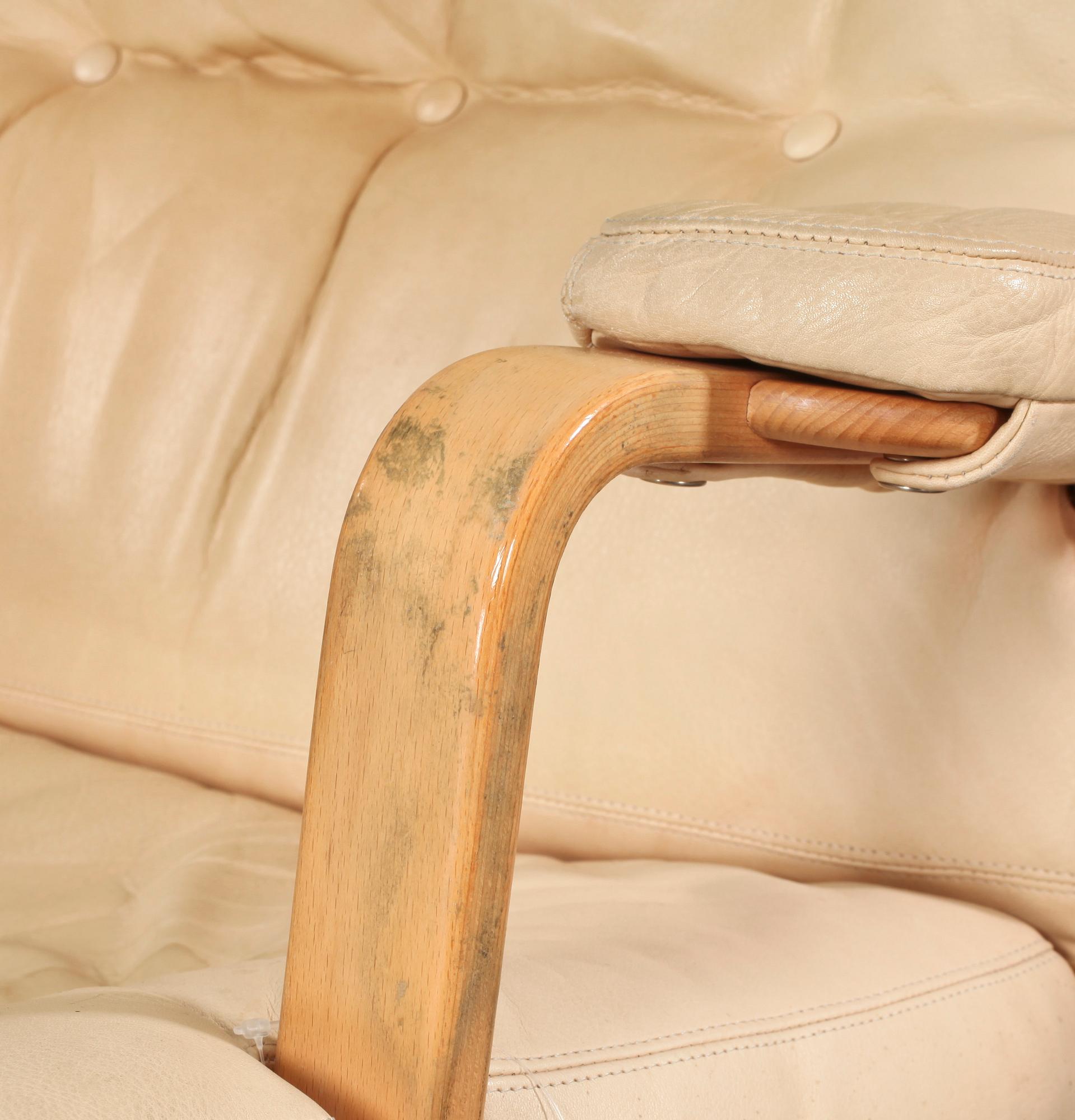 BORD samt FÅTÖLJER MED FOTPALL, ett par, "Ingrid", Bruno Mathsson,