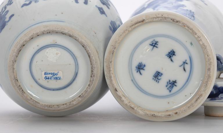URNA MED LOCK SAMT BOJAN, porslin, Kina 1800-tal.
