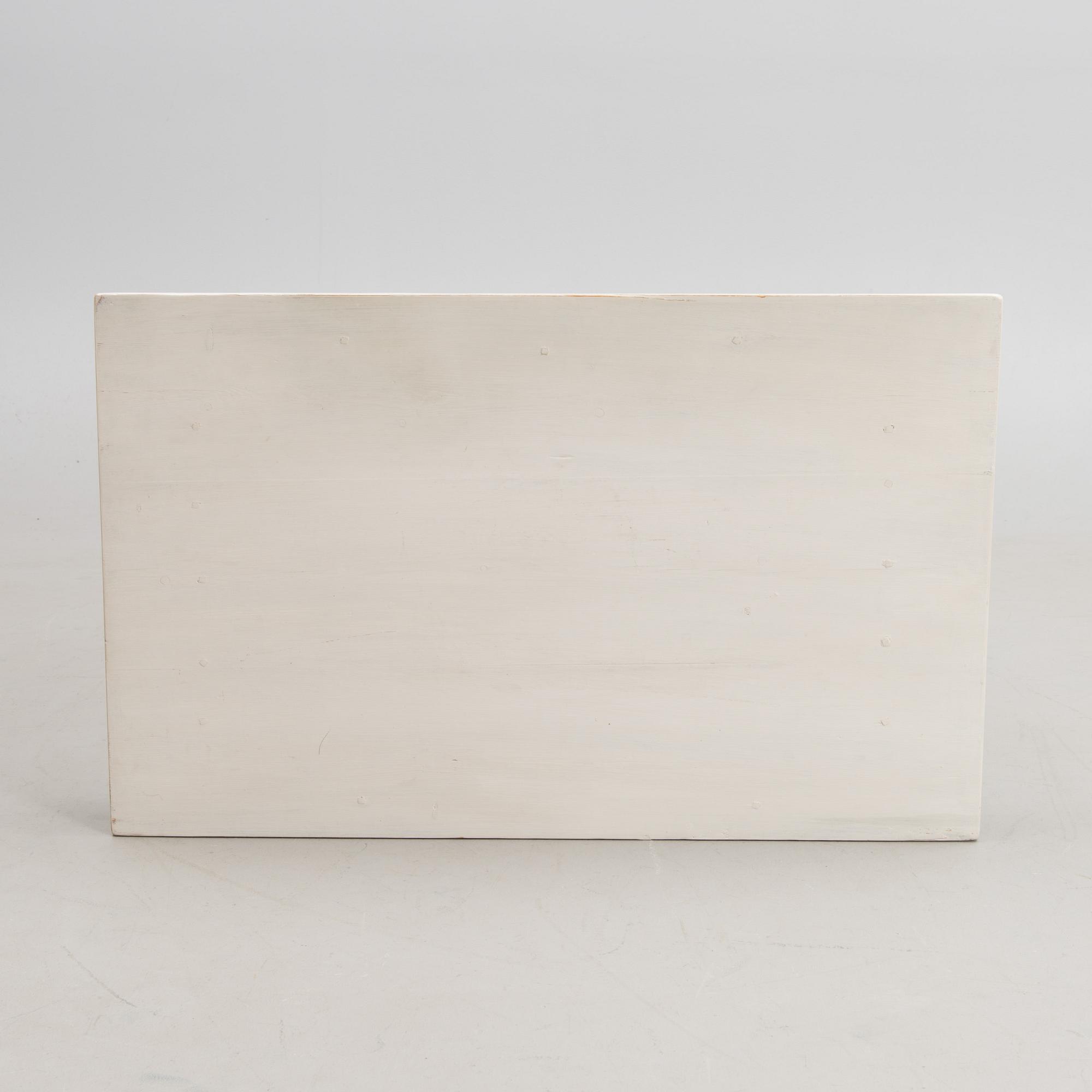 An early 20th century table.