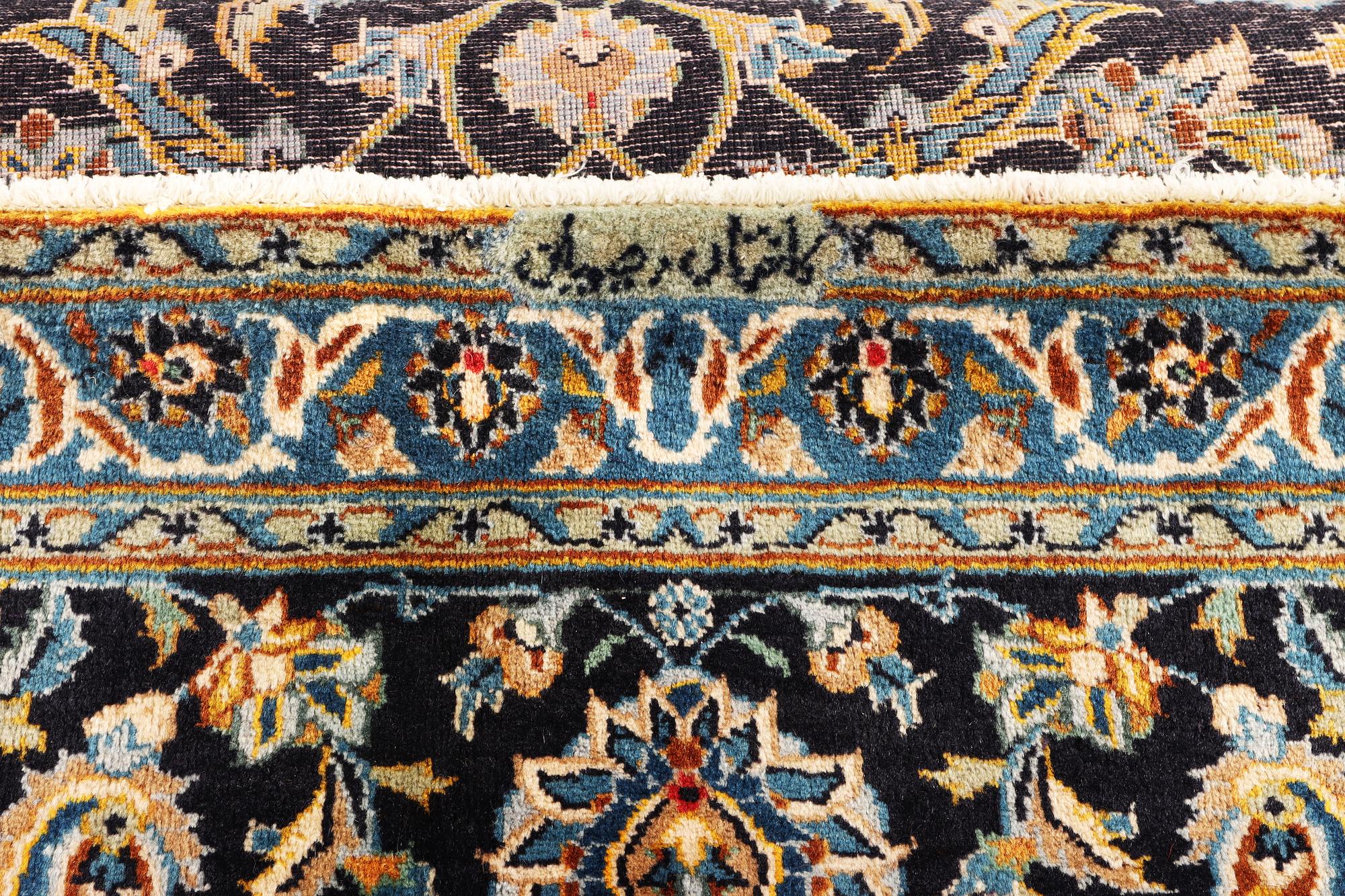 Matta, Keshan, ca 410 x 303 cm.