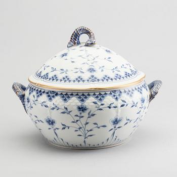 SERVISDELAR, 131+4 st, porslin, "Summerfugl", Bing & Gröndahl, 1900-talets andra hälft.