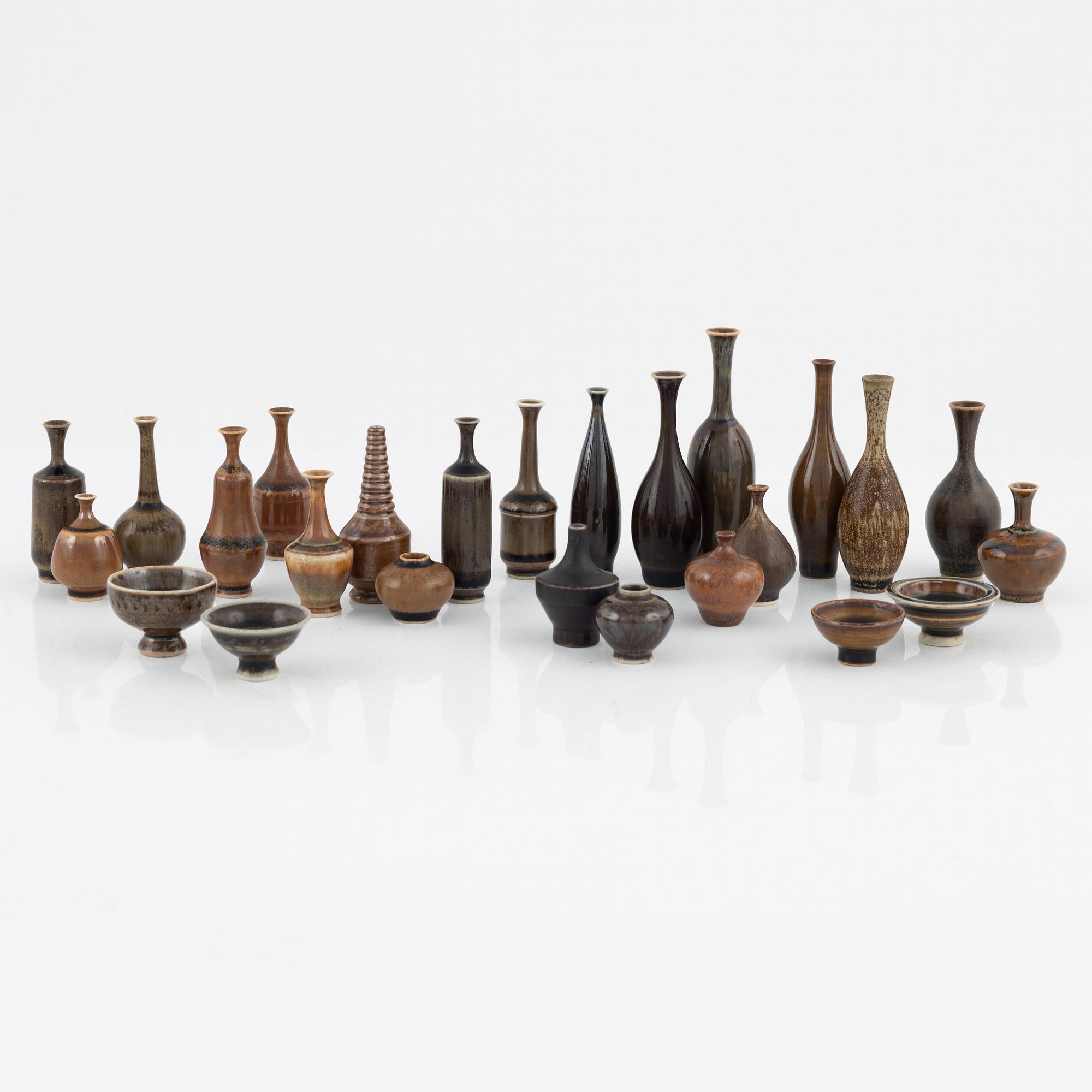 Miniatyrer, 25 st, bl.a. Johan Andersson, Höganäs.